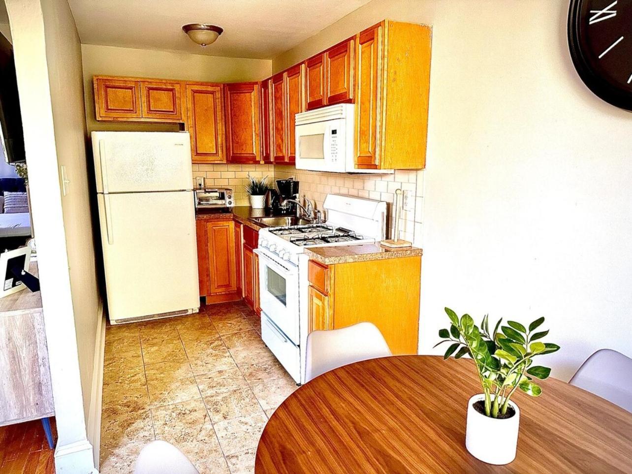 Lennox C402 Peaceful & Perfect Private 1-br