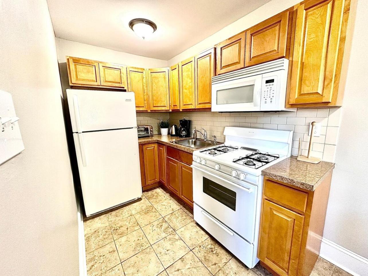 Apartment Lennox C402 Peaceful & Perfect Private 1-br *