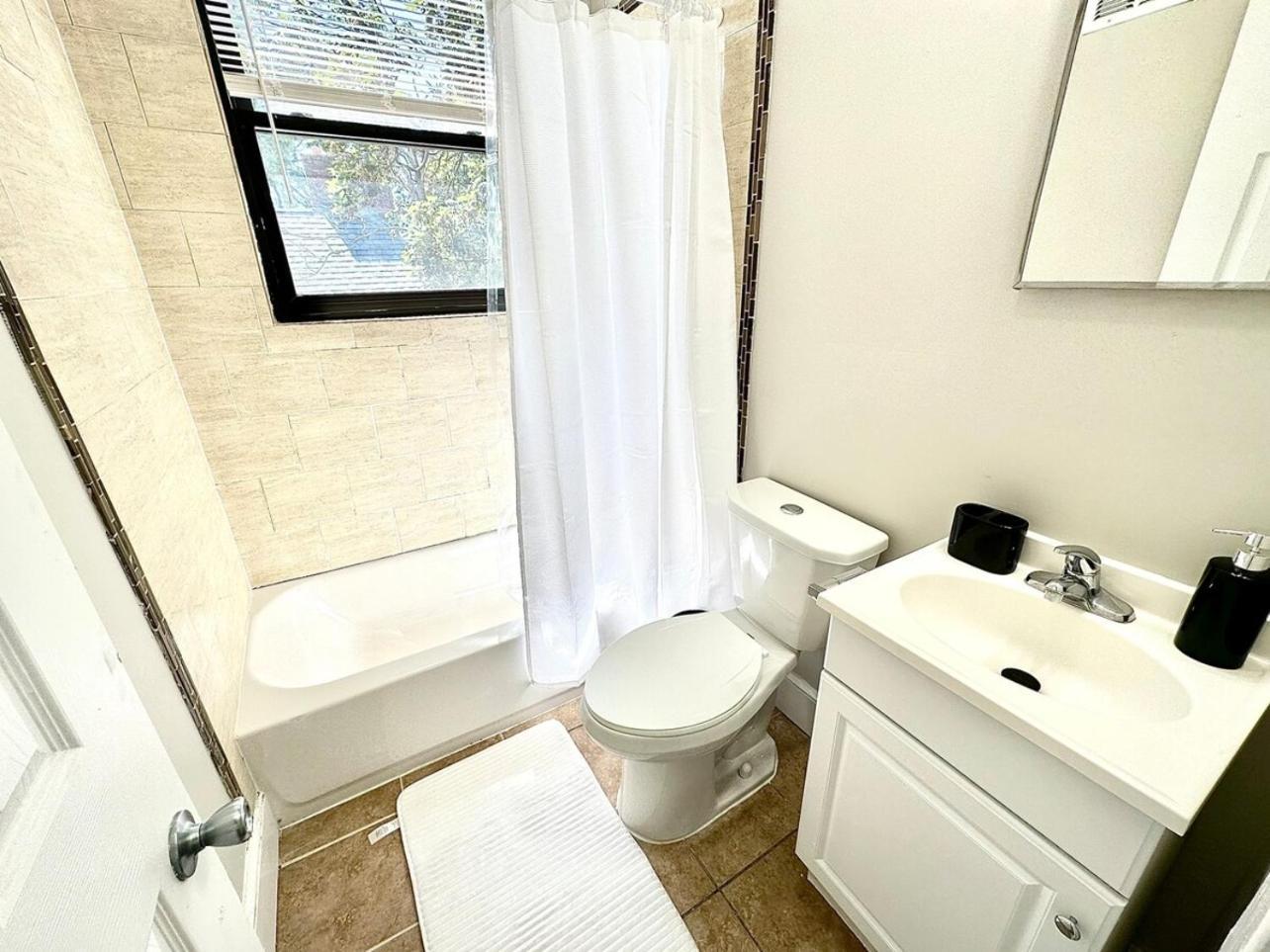 Lennox C402 Peaceful & Perfect Private 1-br Apartment *